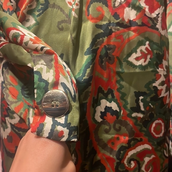 𝅺ZARA Satin Large Pull Over‎ - Picture 3 of 9